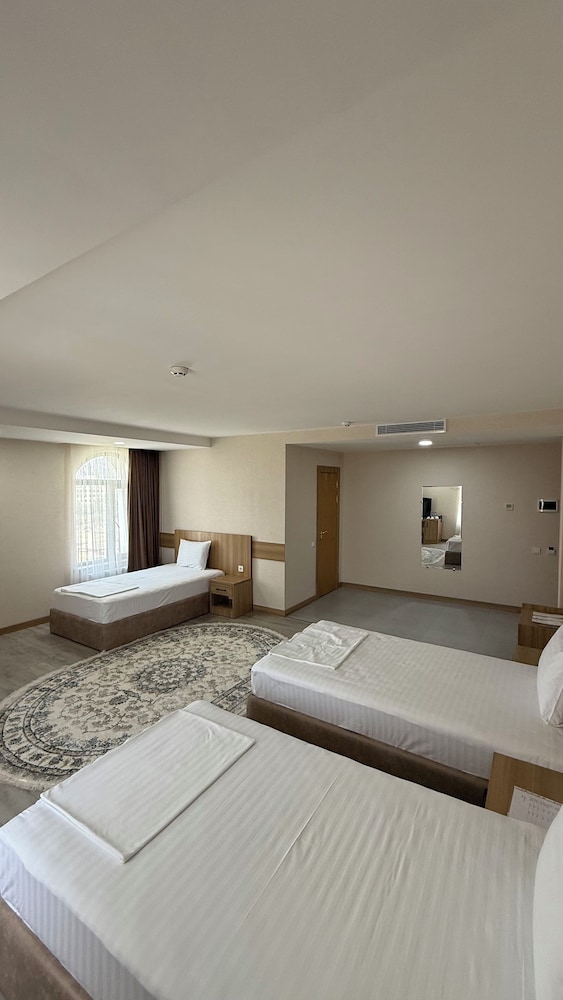 Standard Triple Room, Balcony, City View
