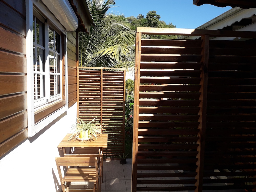 Classic Bungalow, 1 Double Bed, Pool View photo 2