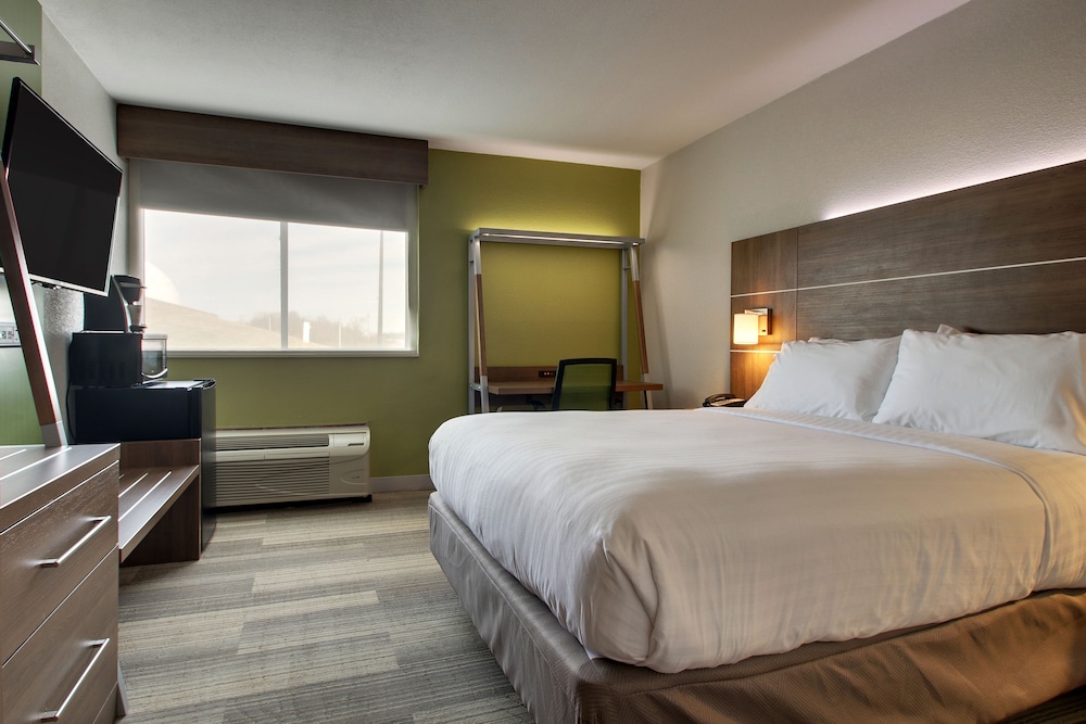 Room, 1 Queen Bed, Accessible (Communications/Mobility Accessible) - Photo 6