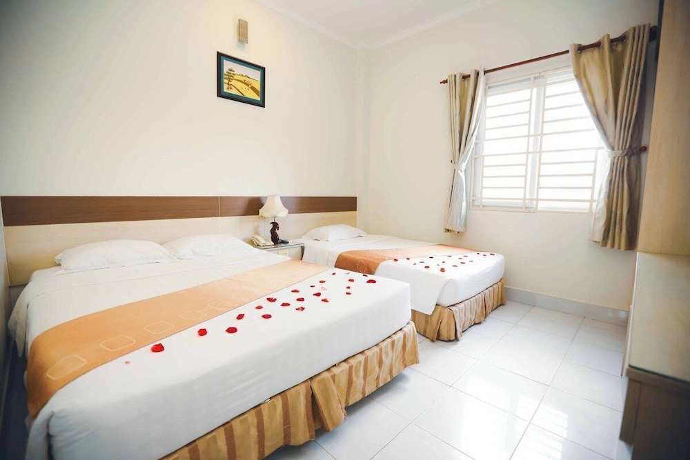 Deluxe Triple Room photo 2