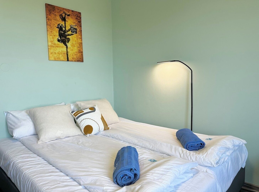Basic Double Room, Private Bathroom photo 2