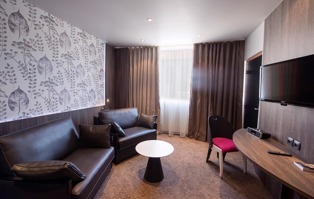 Executive Twin Room - Photo 7