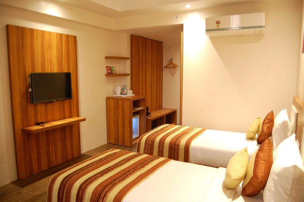 Golden Premium Room with balcony