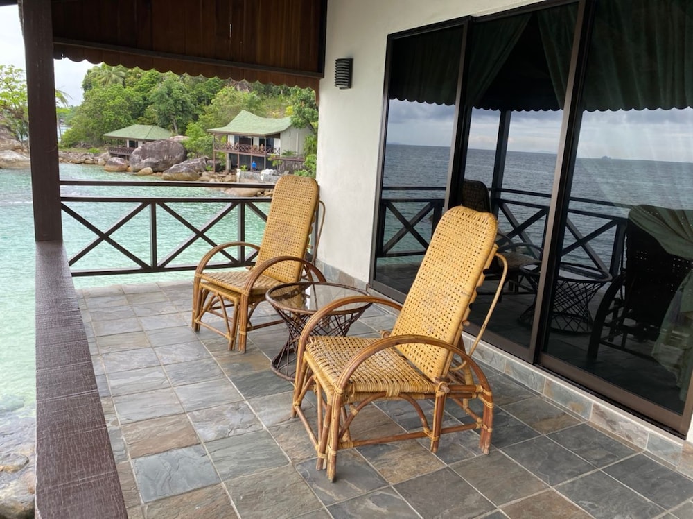 Beachfront Deluxe (Twin Sharing, Free Speedboat Transfer) photo 3