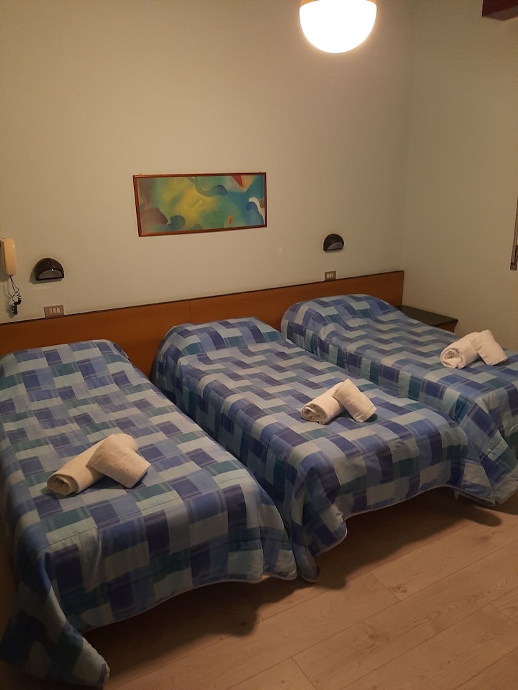 Basic Triple Room