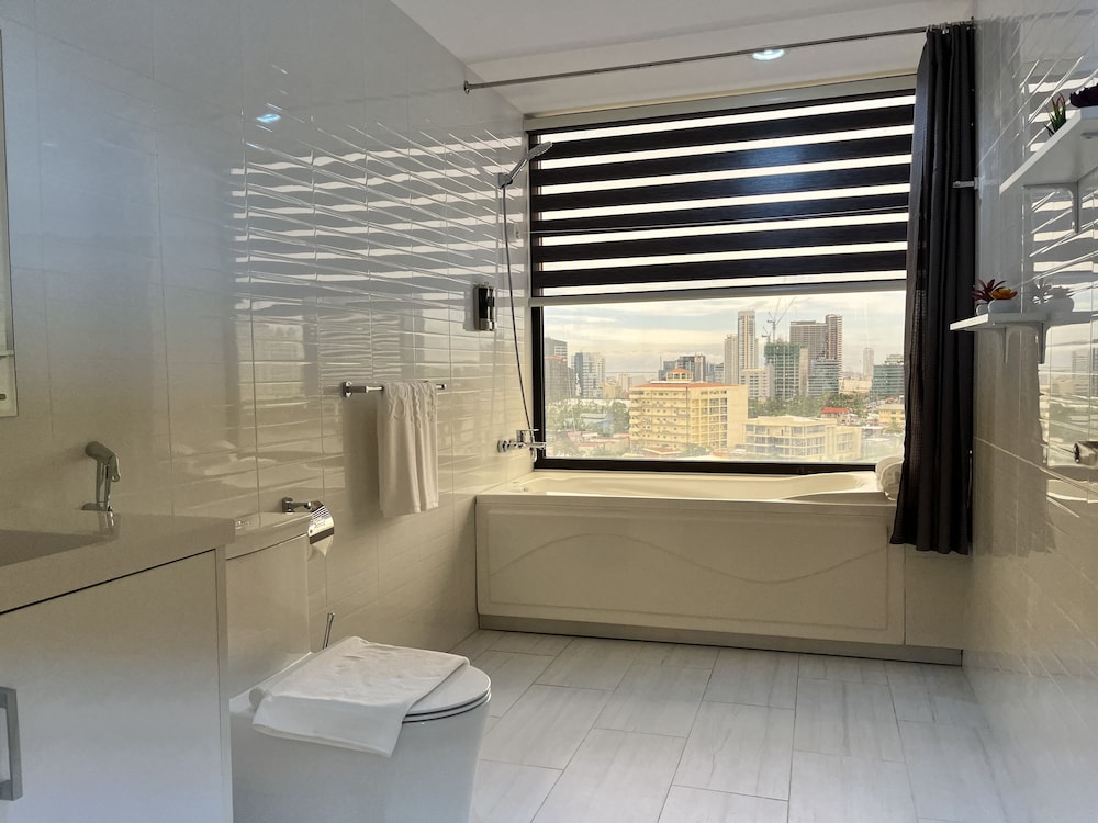 Standard Penthouse - Photo 14