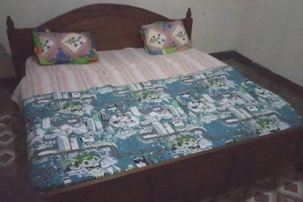 Basic Double Room, Private Bathroom photo 2