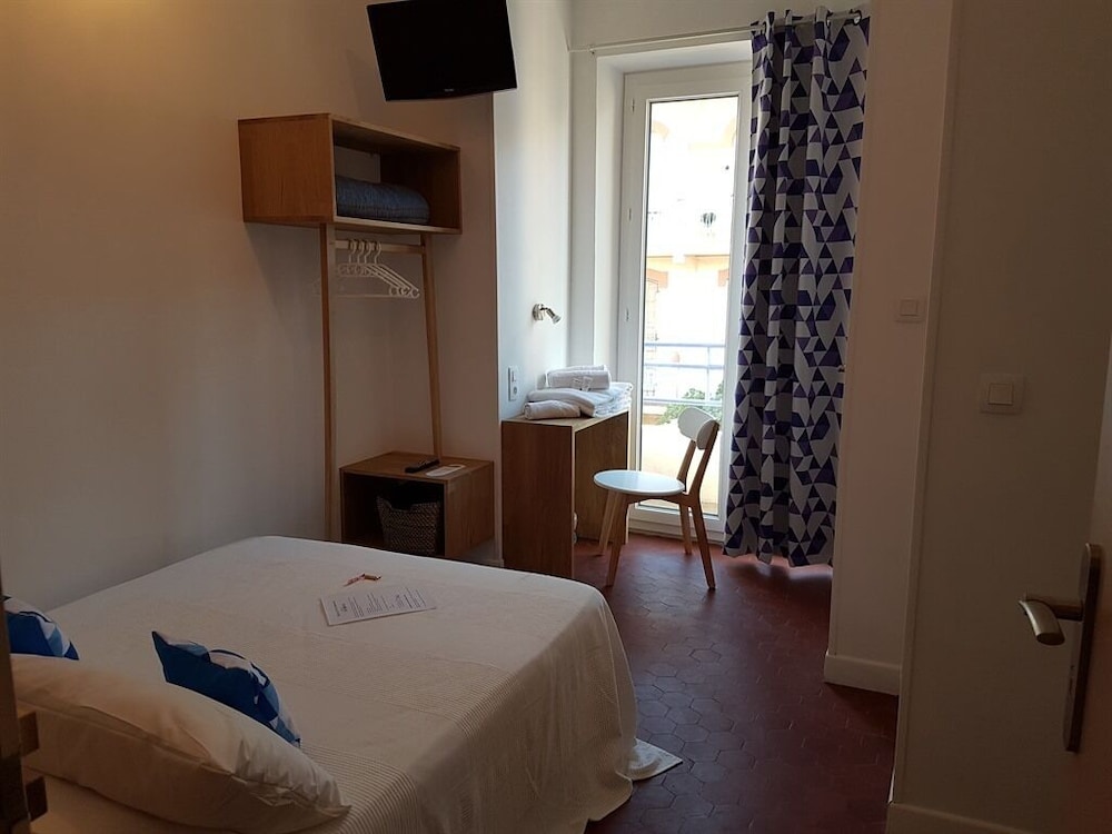 Standard Double Room, Private Bathroom (Balcon)