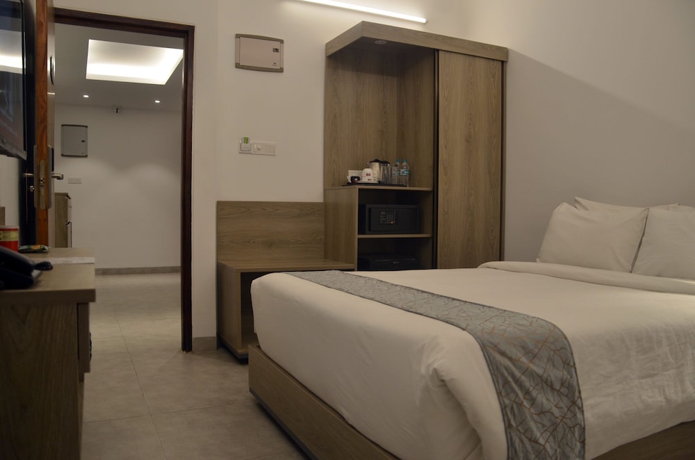 Deluxe Room - Photo 4