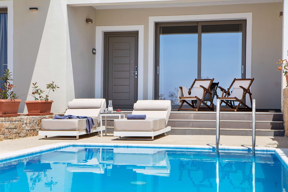 Executive Bungalow Suite Private Pool
