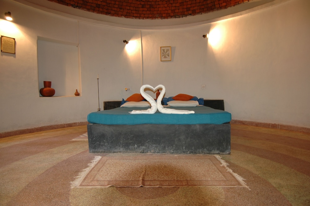 1 Bedroom Cottage Suite - Photo 1