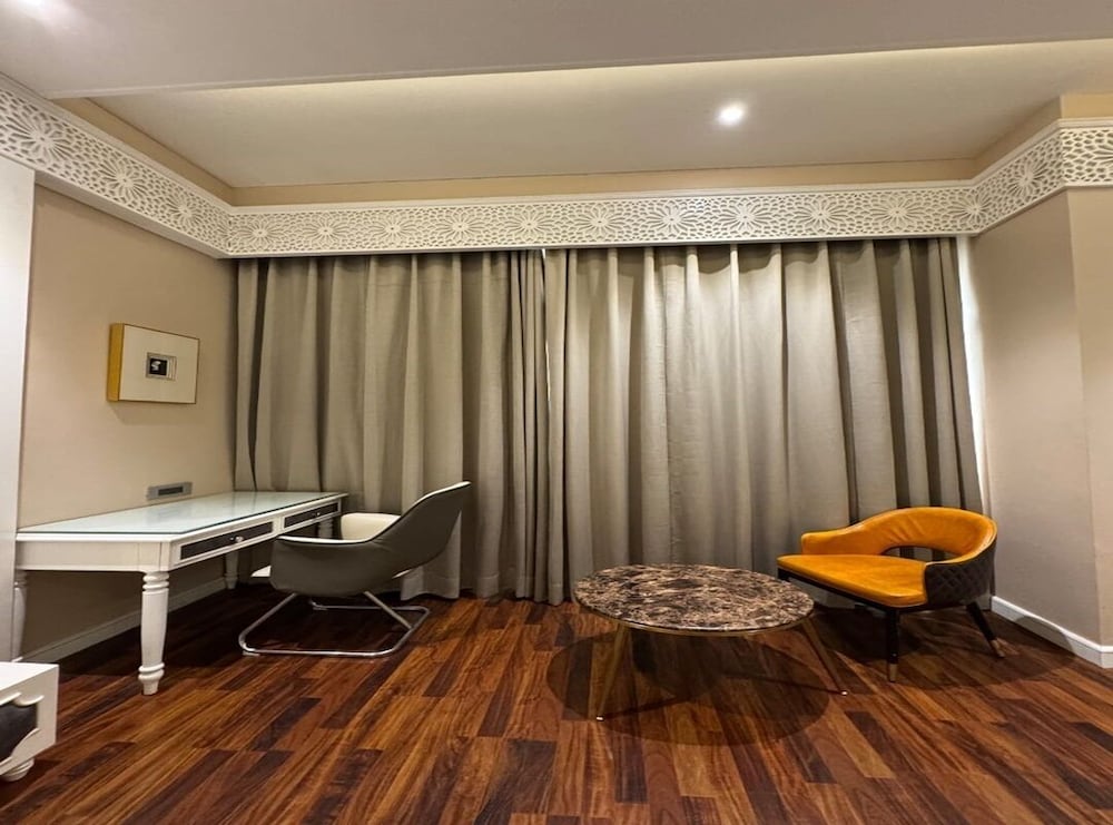 Club Room photo 2