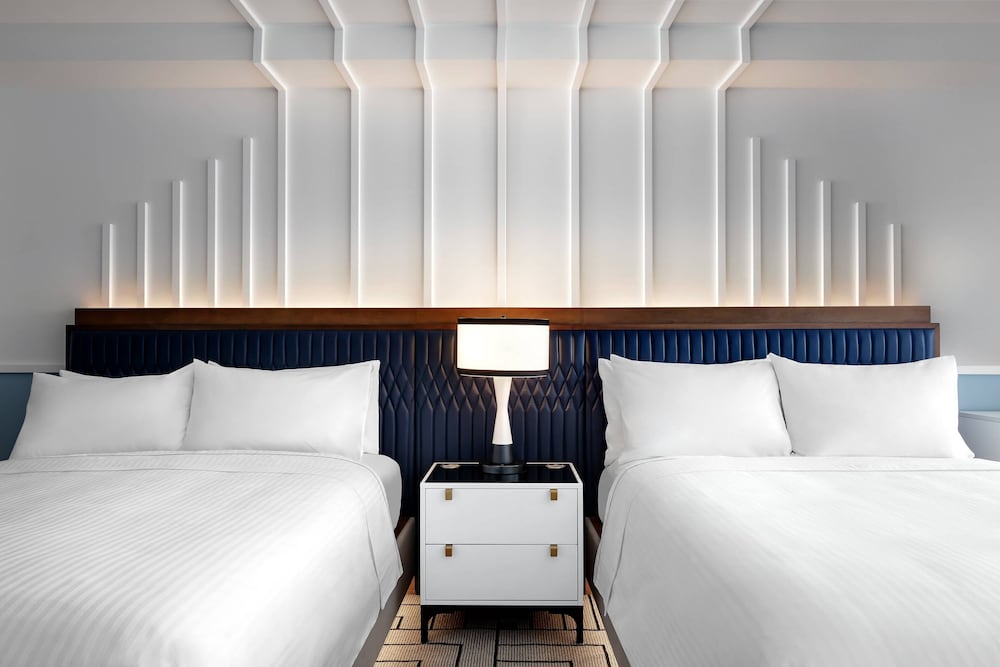 Room, 2 Queen Beds - Photo 2