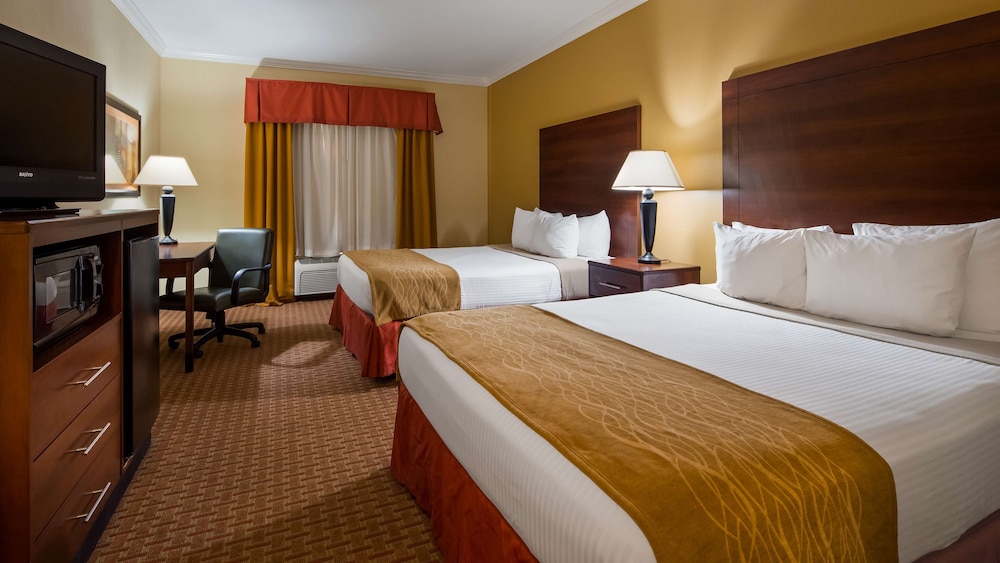 Standard Room, 2 Queen Beds, Non Smoking photo 1