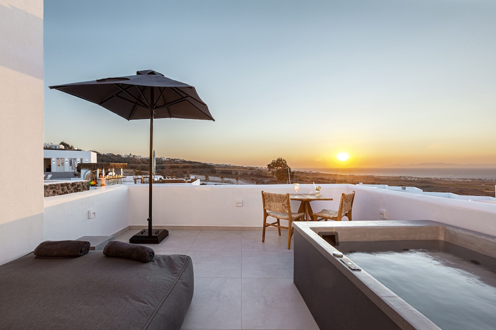 Panoramic Suite, Hot Tub (Outdoor) - Photo 8
