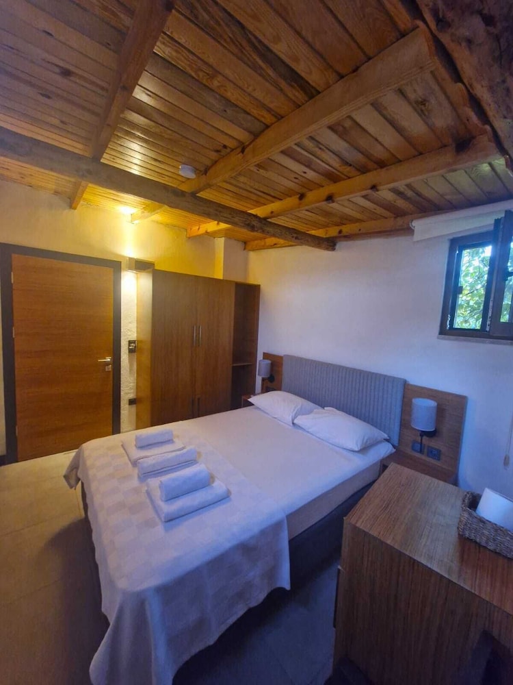 Economy Room photo 1