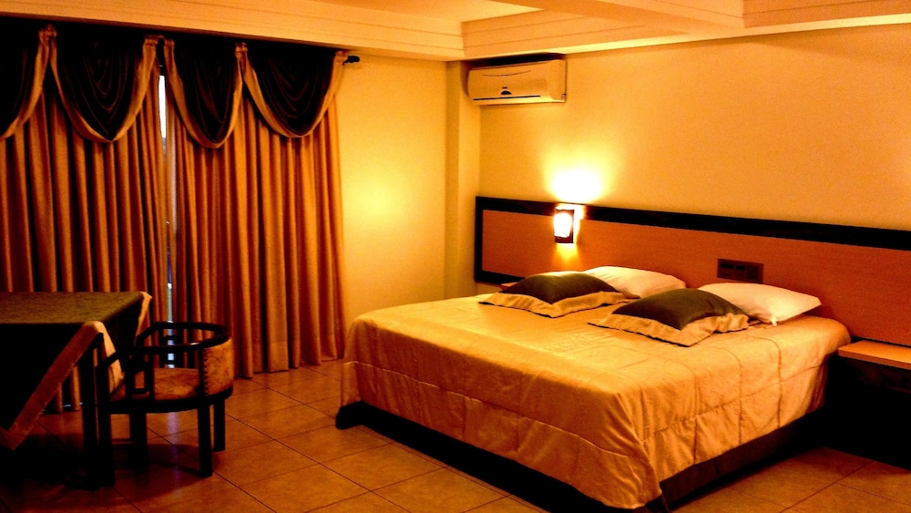 Executive Room, 1 King Bed, Hot Tub