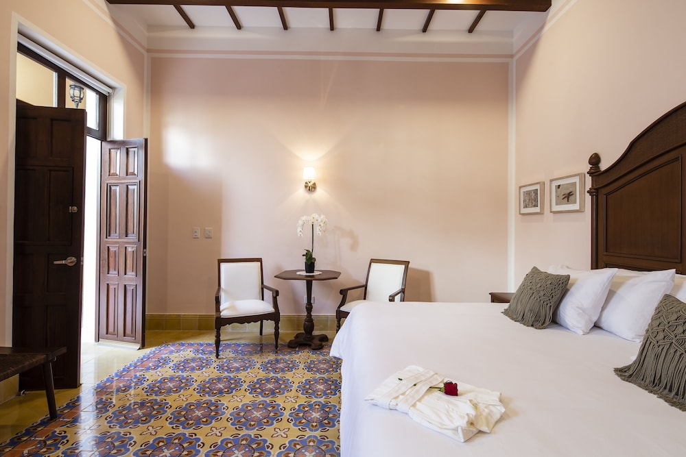 Deluxe Suite, 1 King Bed