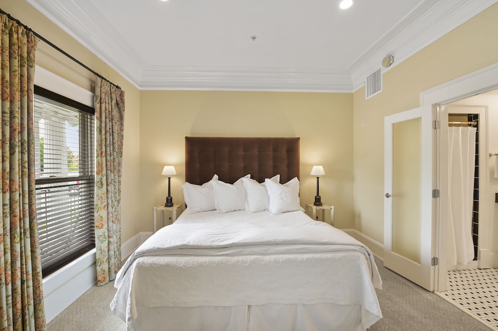 Suite, Accessible, Non Smoking (Balcony, Park View)