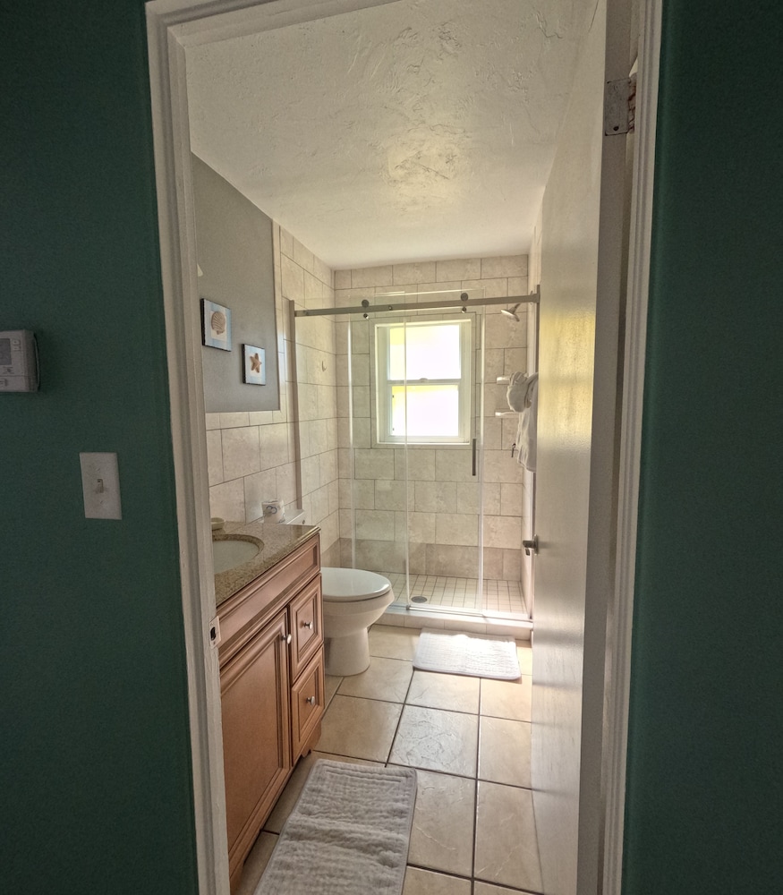 Home Two Bedroom photo 3