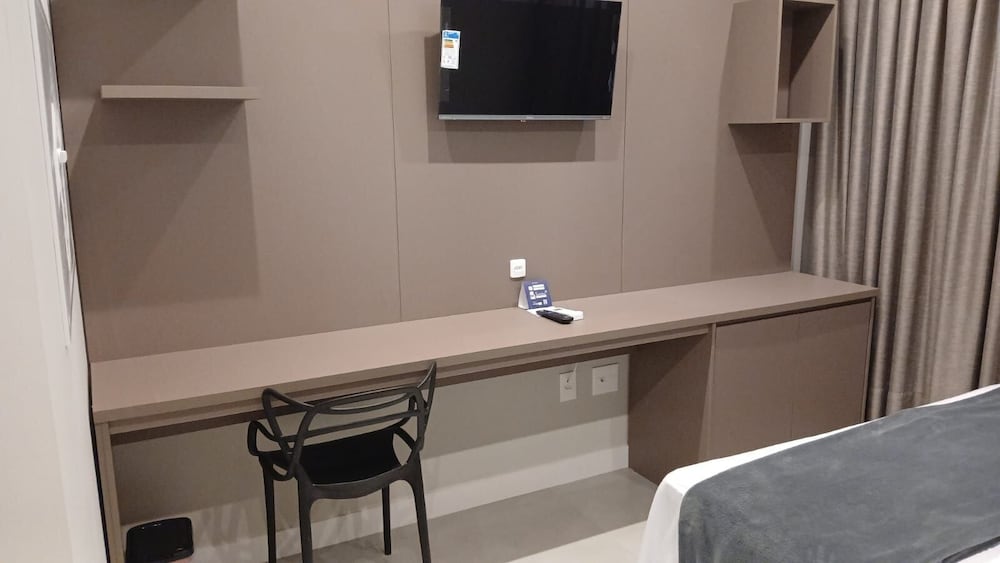 Basic Apartment photo 2