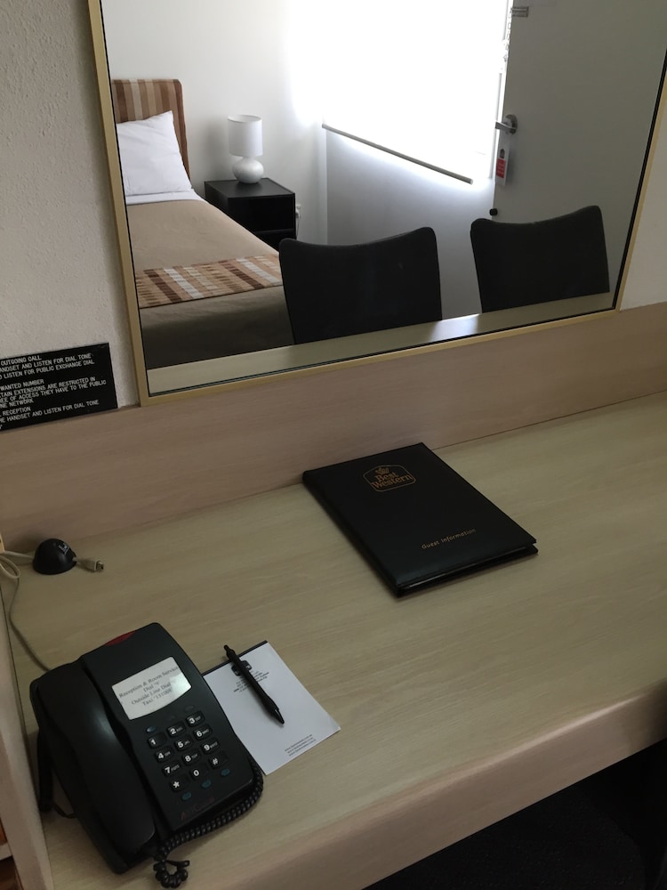 Standard Room, Multiple Beds, Non Smoking - Photo 2