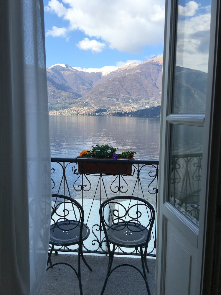 Standard Double Room, 1 Double or 2 Twin Beds, Balcony, Lake View (in Hotel, no Lift)