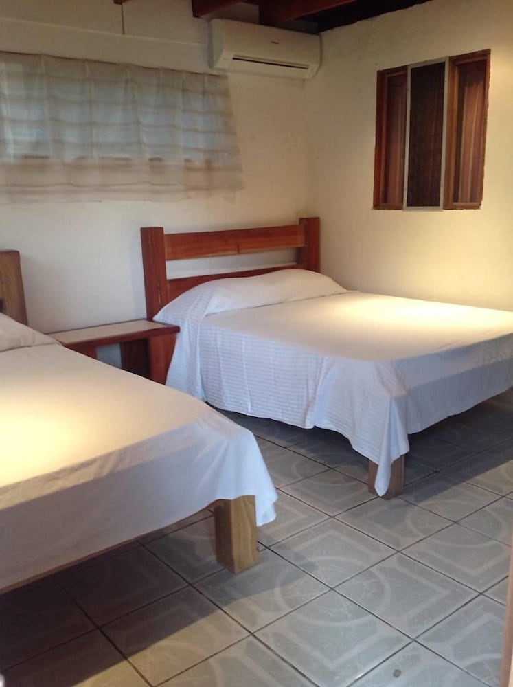 Family Room, 2 Bedrooms, Non Smoking, Private Bathroom photo 2