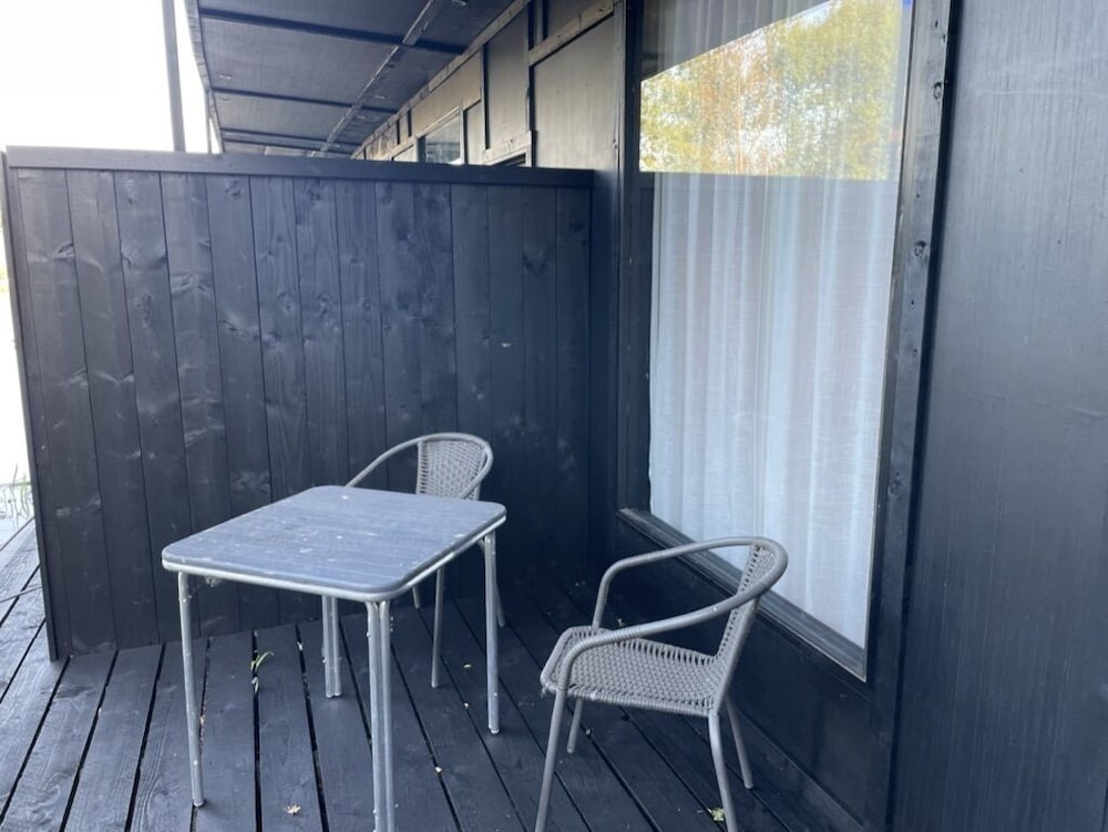 Premium Room, 1 King Bed, Balcony, Lake View photo 2