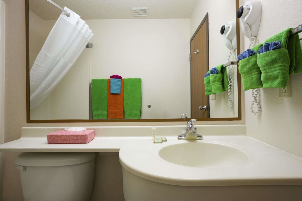 Studio Suite, Multiple Beds, Non Smoking - Photo 2