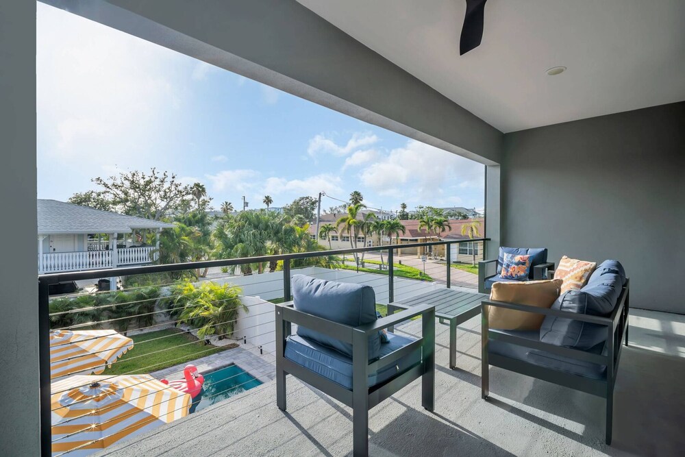 NEW 4 Bed 3 Bath Heated Salt Pool Walk2beach, Foto 44