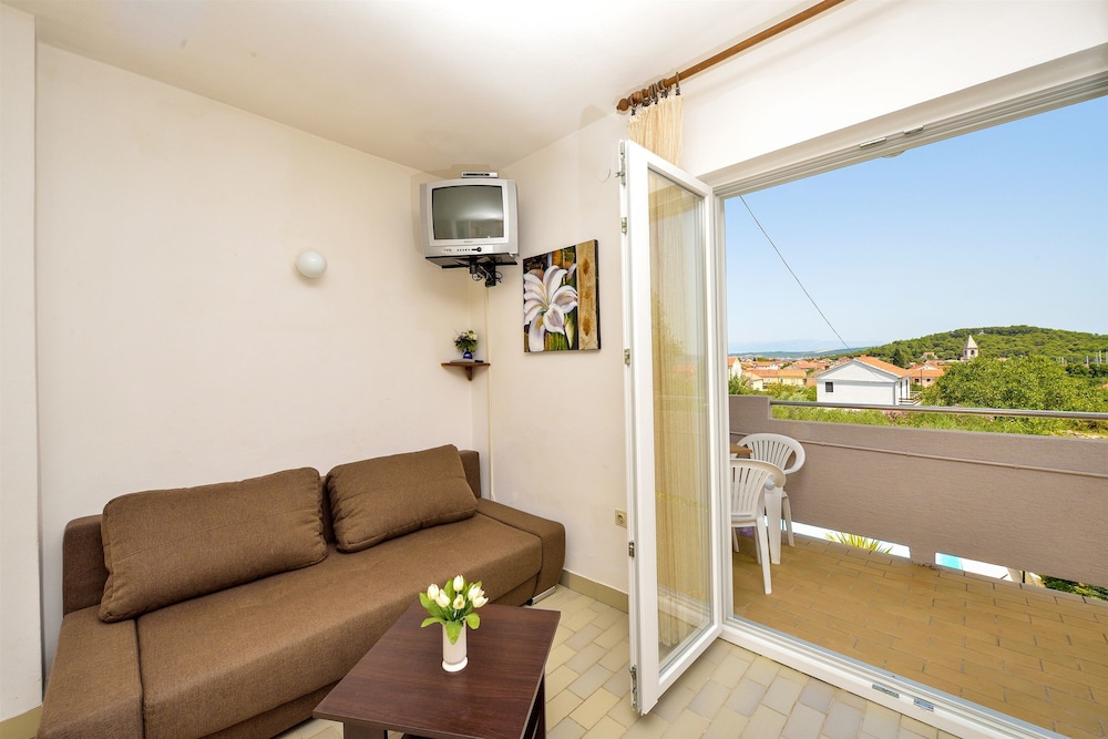 Apartment (A3) photo 2