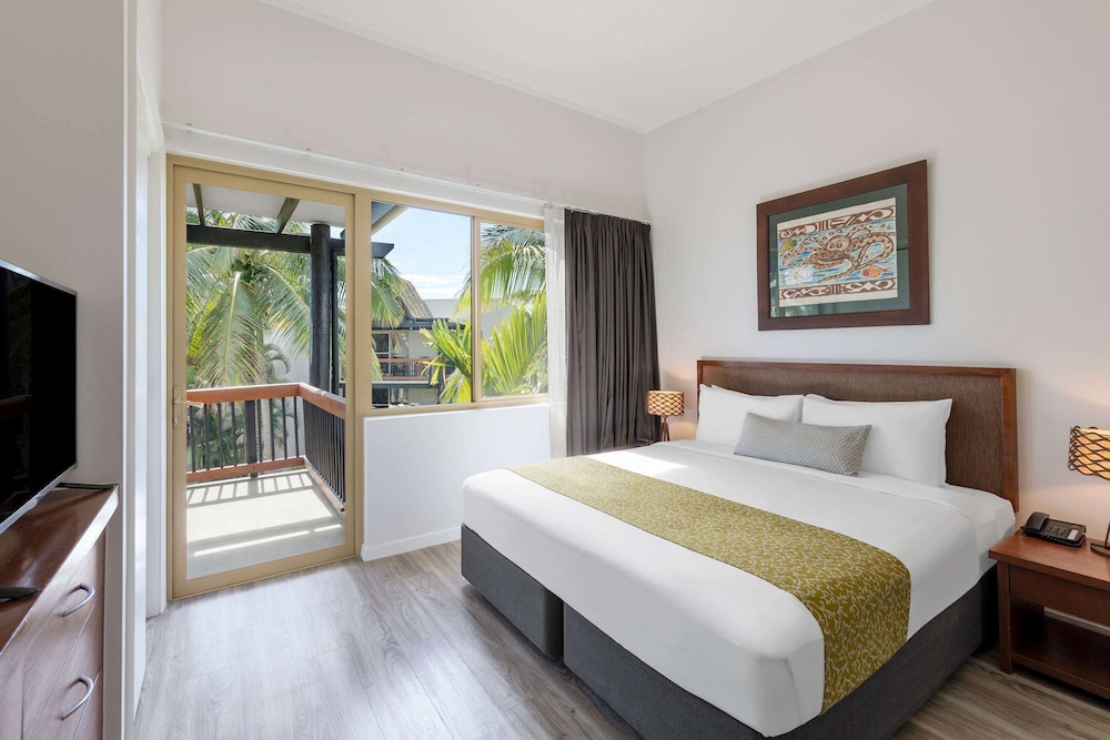Room, 3 Bedrooms