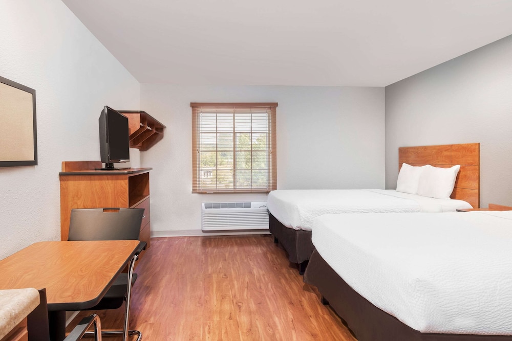 Standard Room, 2 Queen Beds, Non Smoking
