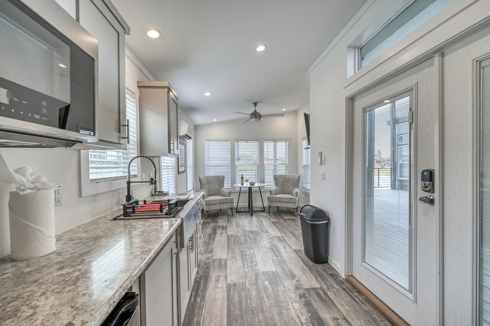 House, 1 King Bed, Patio (#13 3567 US 290 E) photo 3