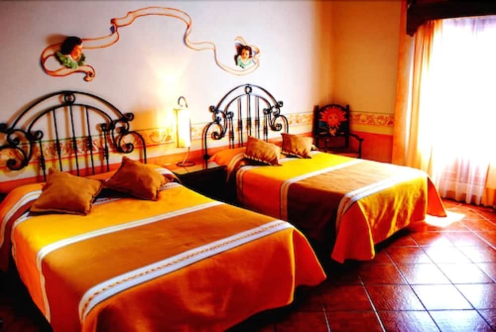 Family Quadruple Room, 2 Double Beds, Balcony, Courtyard View photo 1