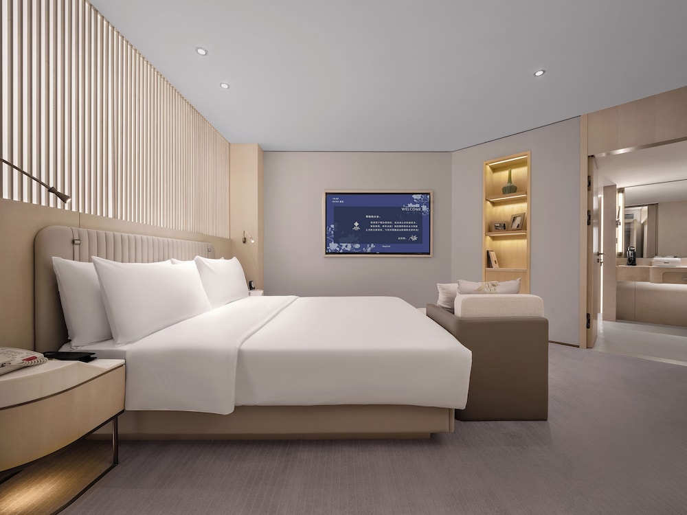 Jinling Tower Magic Three-Bedroom Family Room - Photo 4
