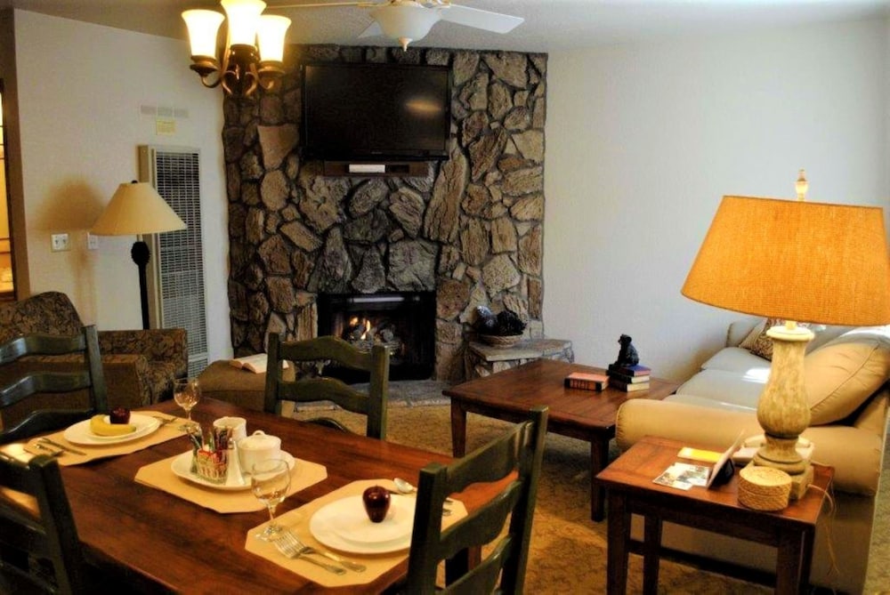 Family Condo, 1 Bedroom, Kitchenette (No A/C) photo 2