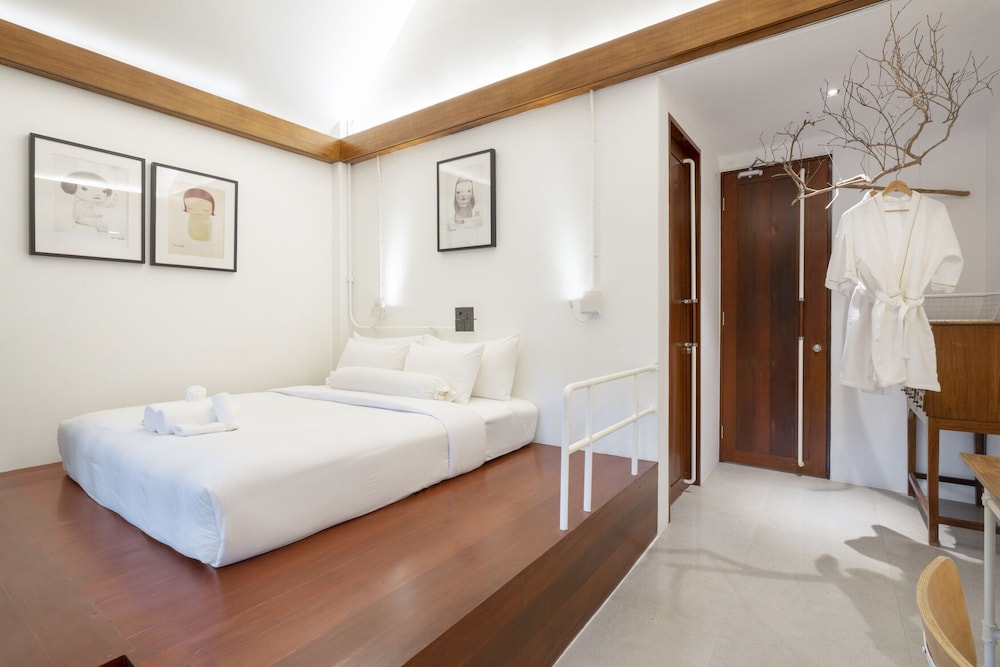 Three-Bedroom Pool Villa - Photo 2