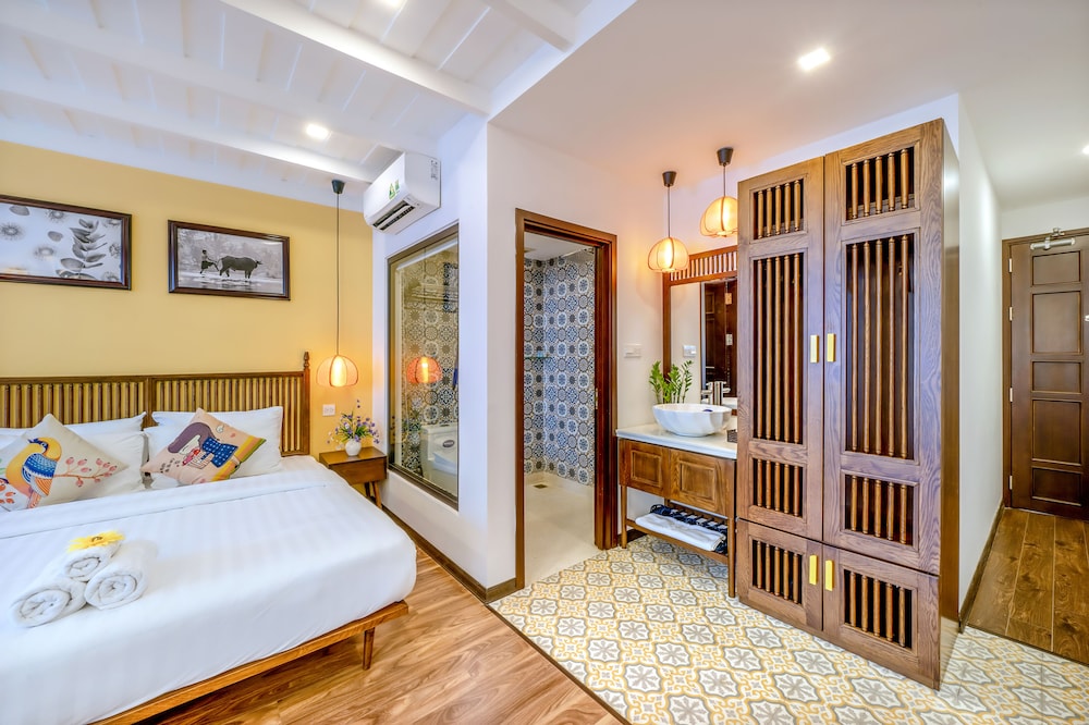 Family Room, 2 Queen Beds - Photo 5