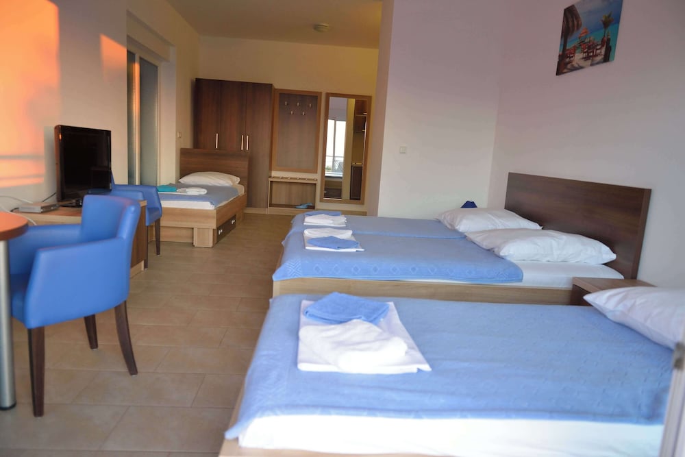 Basic Apartment, Sea View