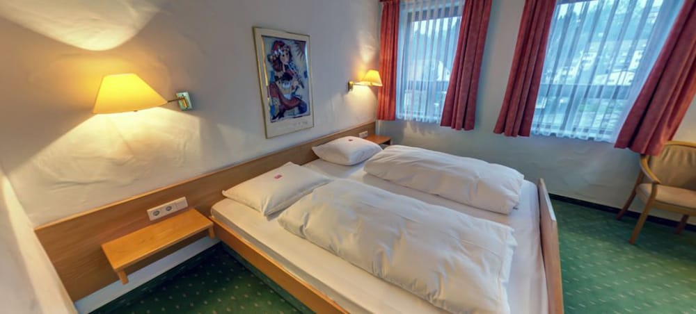 Standard Double Room photo 2