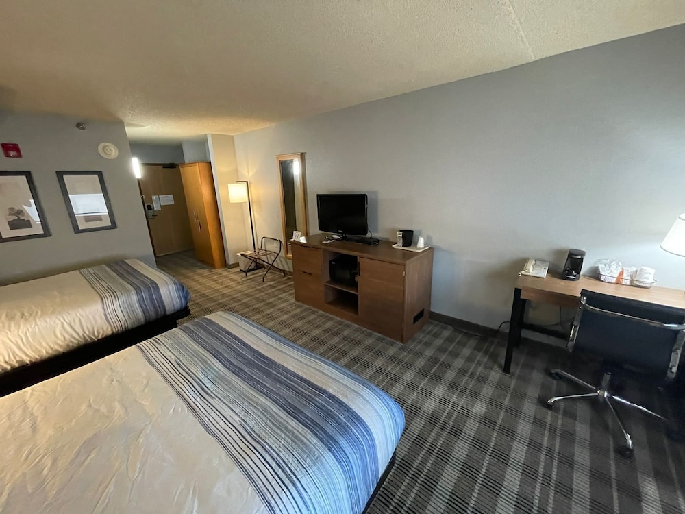 Room, 2 Queen Beds, Accessible, Non Smoking photo 3