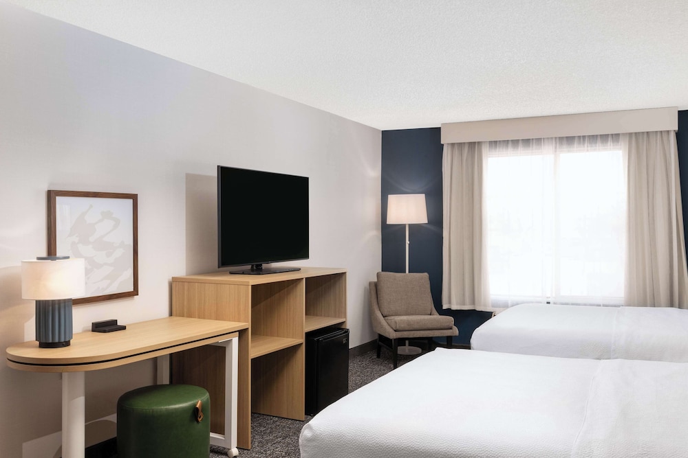 Room, 2 Queen Beds - Photo 2