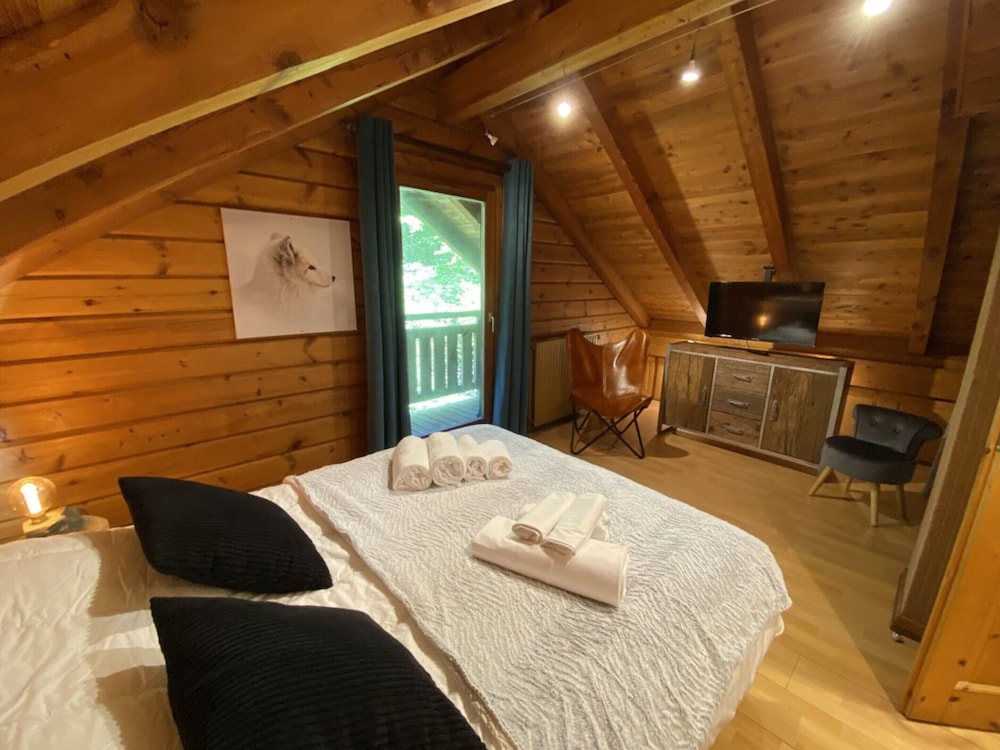 Room, 2 Queen Beds (Mobility Accessible, Tub) photo 2