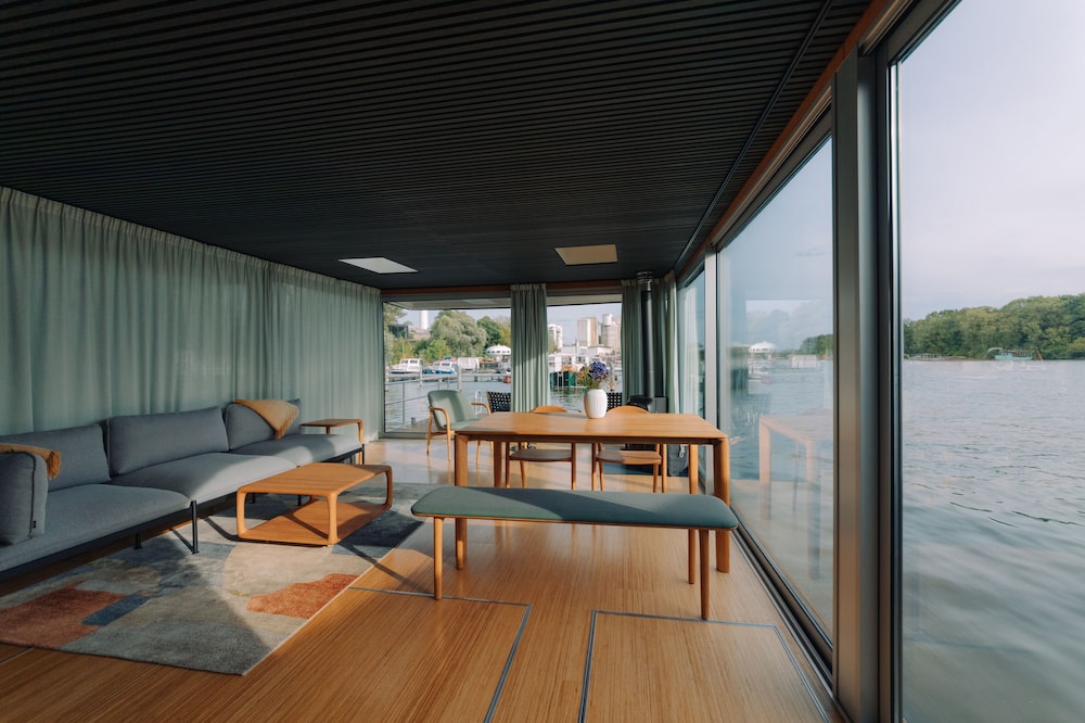 Exclusive Apartment, 1 Bedroom, Non Smoking, Overwater photo 2