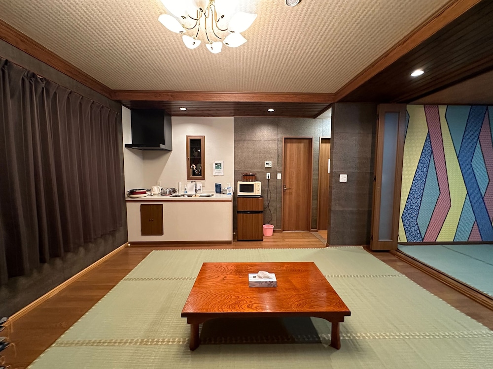 Deluxe Room, Non Smoking - Photo 8