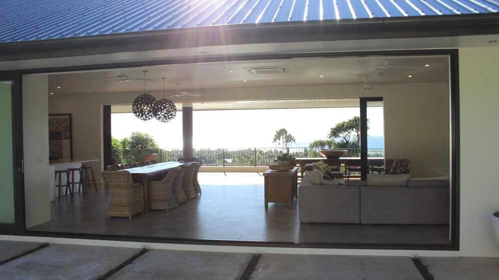 House, Multiple Beds, Beach View (Nikao Luxury Villa) photo 2