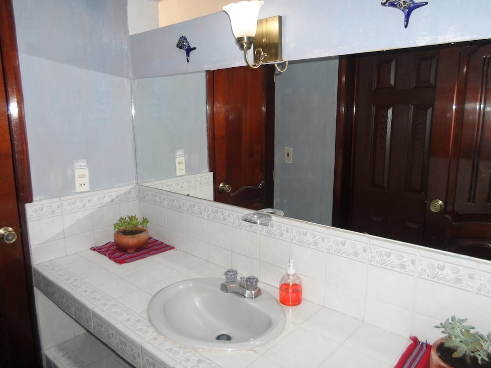 Basic Double Room, Shared Bathroom photo 1