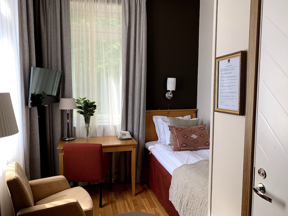 Economy Single Room, 1 Twin Bed photo 2
